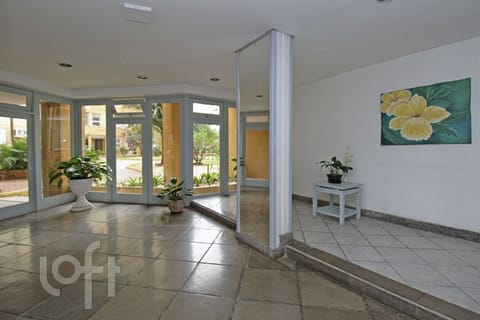 Image 21 - 235078